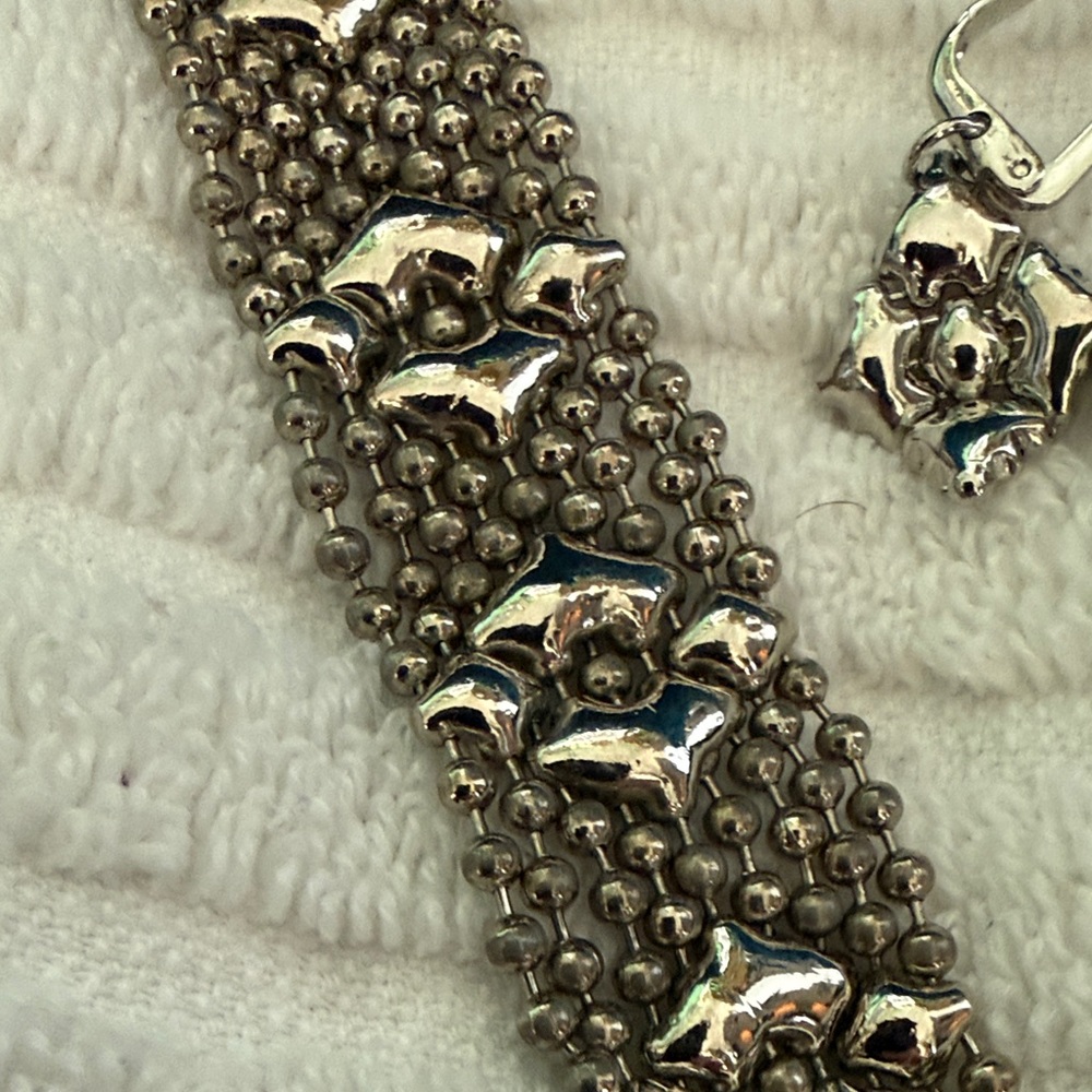 Intricate Silver Star Bracelet and Earring Set - Picture 3 of 4